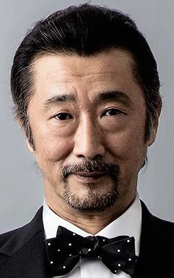 Акио Ютсука