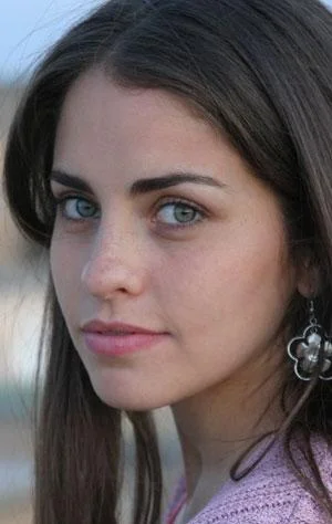 Аслы Тандоан